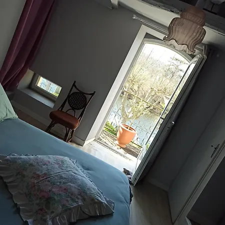 Quai N5 Bed & Breakfast Luzech